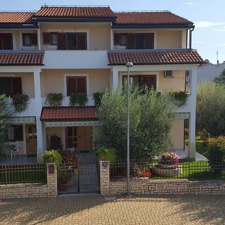 Ulika Rooms & Apartments Porec Exterior photo
