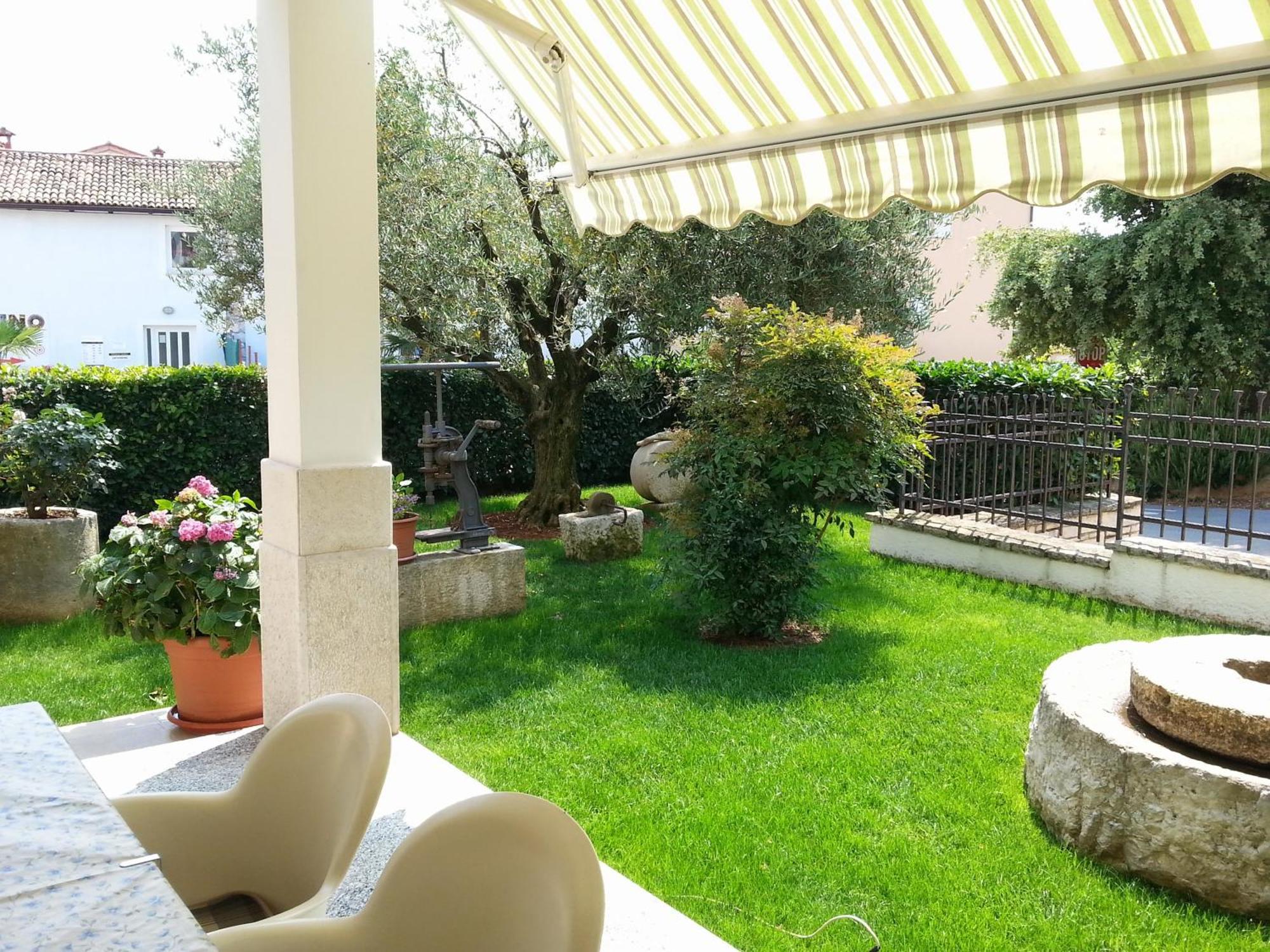 Ulika Rooms & Apartments Porec Exterior photo