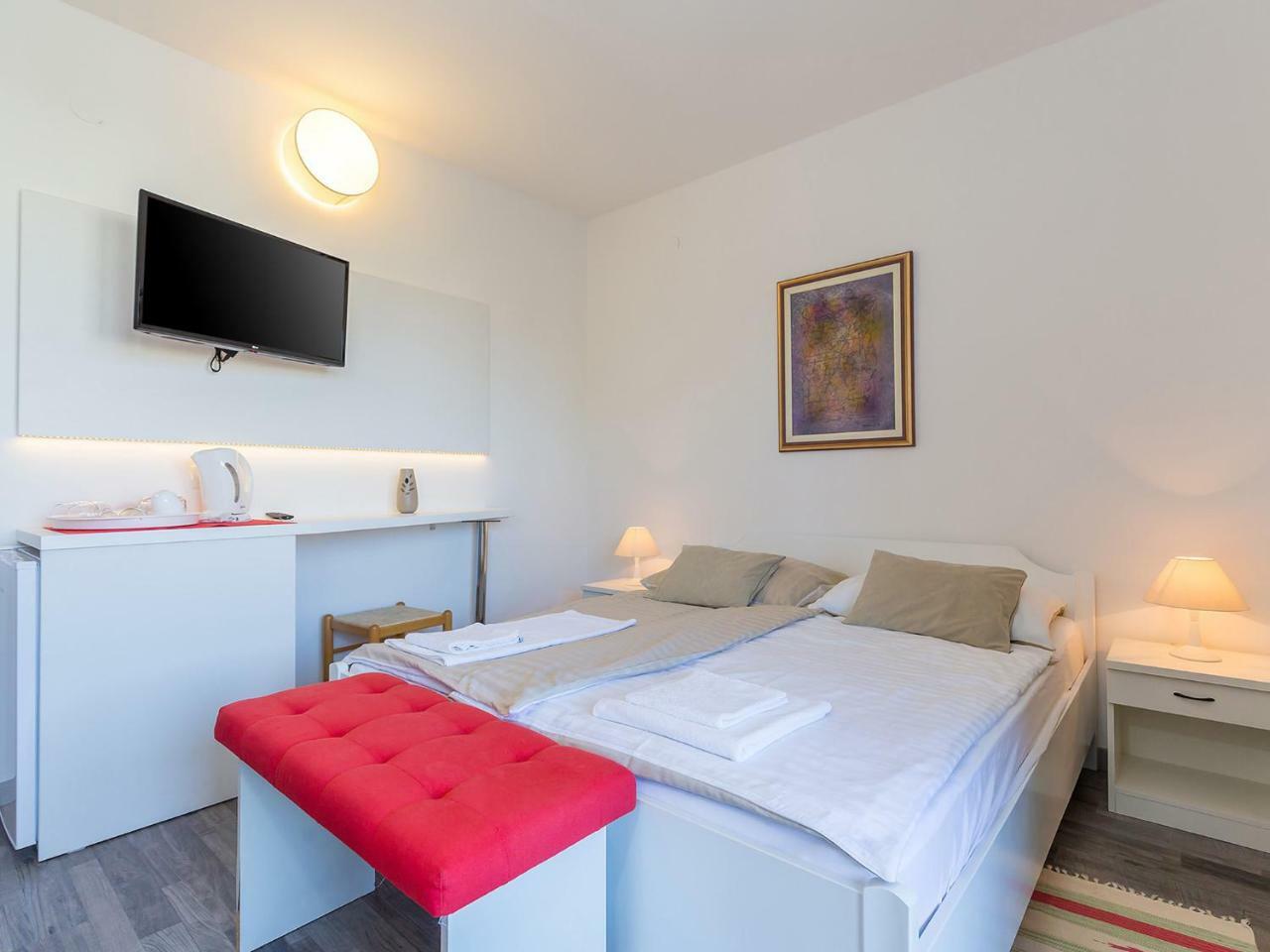 Ulika Rooms & Apartments Porec Exterior photo