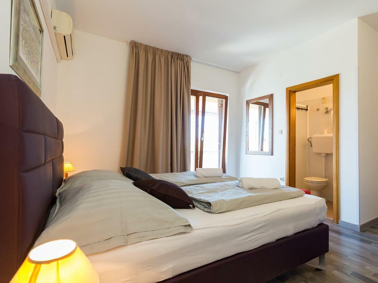 Ulika Rooms & Apartments Porec Exterior photo